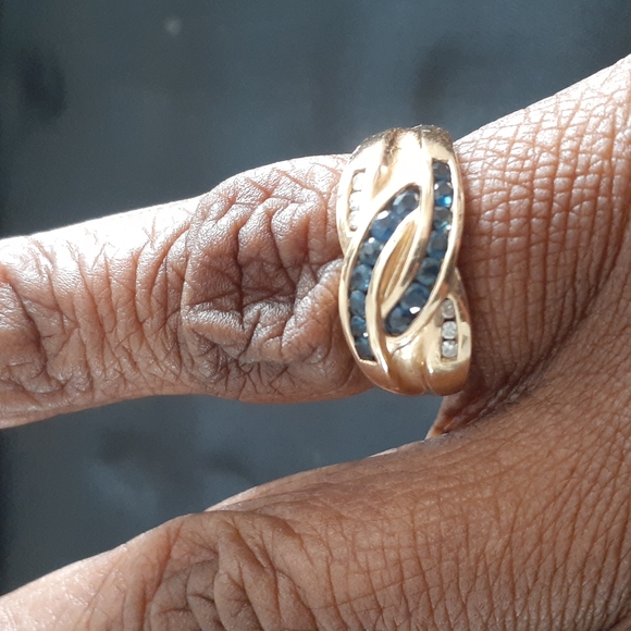 10K YELLOW GOLD SAPPHIRE/ DIAMOND RING - Picture 1 of 6